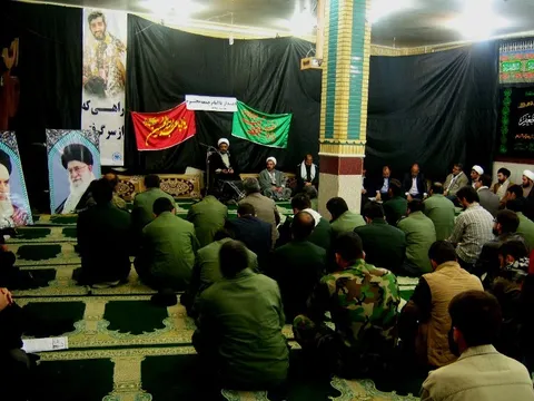 دیدار فرماندهان و مدیران بسیجی فریمان با امام جمعه این شهرستان