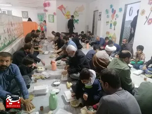برگزاری محفل&laquo;هر شب ضیافت&raquo; با حضور خانواده بسیجیان حوزه مقاومت شهدای مدافع حرم قم