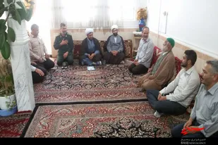 دیدار مسئولین سپاه ملایر با خانواده&zwnj;های شهدای سادات