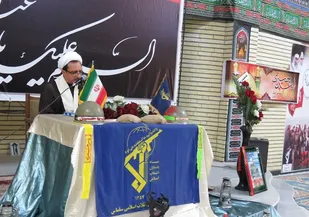رزمندگان اسلام با تکیه بر سلاح ایمان مقابل دشمن ایستادند