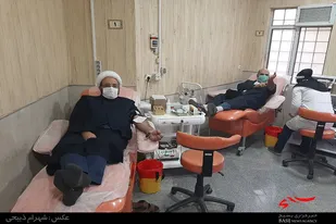 حضور طلاب بسیجی ملایر در پویش نذر خون