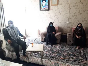 دیدار با خانواده شهیدان دلوی و یونسی به مناسبت هفته بسیج دانش آموزی