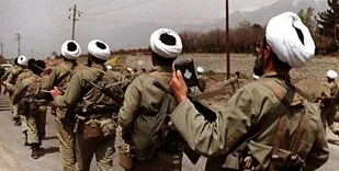 طلاب و روحانیون نقش هدایت&zwnj;گری و بکارگیری نیروهای مردمی را در دوران دفاع مقدس برعهده داشتند