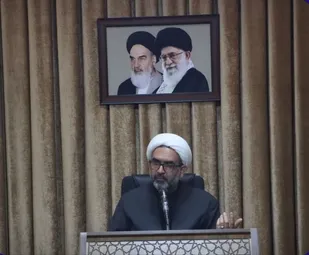 نشست خبری امام جمعه مهریز با خبرنگاران و اصحاب رسانه شهرستان