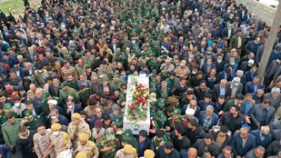 پیکر بسیجی شهید &laquo;داوود جاودانیان&raquo; در زادگاهش آرام گرفت +( تصاویر(
)