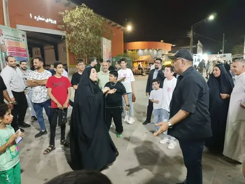 اجرای نمایش خیابانی «برای فردا» با هنرنمای هنرمندان اهوازی در محل دائمی نمایشگاه بین‌المللی اهواز