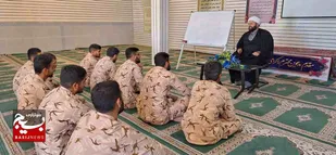 مسئول دفتر نمایندگی ولی فقیه در گتوند:
سربازان، حاج قاسم سلیمانی را الگوی زندگی خود قرار دهند