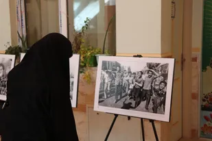 برگزاری نمایشگاه دهه فجر در فرهنگ سرای اقبالیه