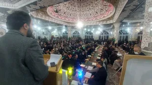 برگزاری محفل انس با قرآن و شهدا در نایین
