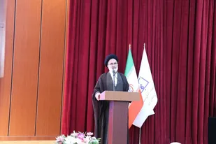 وظیفه روحانیون در دانشگاه ها به تعبیر مقام معظم رهبری هدایت کردن است