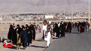 برگزاری همایش پیاده&zwnj;روی خانوادگی بسیجیان در خاش بمناسبت هفته بسیج