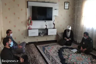 دیدار بسیجیان حوزه شهید احمدی روشن همدان با خانواده شهدا