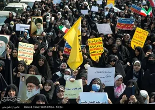 حضور بانوان در اجتماع &laquo; ملت رسول الله&raquo; نشان داد؛ مطالبه گری زنان با وقار و کرامت تمام توامان است