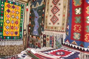فعال&zwnj;سازی بازارچه&zwnj;های صنایع&zwnj;دستی و نوروزی در مرز&zwnj;های شرق کشور