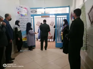 نمایشگاه آثار دستی هنرجویان هنرستان آیت الله مهدوی خمینی شهر