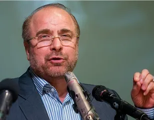 برگشت به راه و مکتب امام(ره) مسیر موفقیت یکایک ماست/ زمانی انقلابی هستیم که ایرانی قوی داشته باشیم