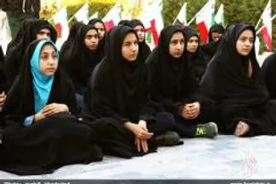 ماجرای دانش آموزانی که بعد از اردوی راهیان نور چادر بر سر کردند