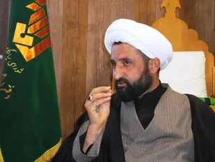 سربلندی و عزت در پیروی از فرمان ولایت است
