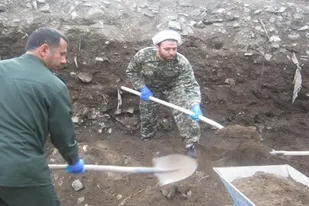 کارکنان نمایندگی ولی فقیه سپاه کلیبر در ساخت خانه محروم شرکت کردند