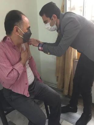 واکسیناسیون کادر درمان شهرستان شاهرود با واکسن آسترازنیکا+ تصاویر