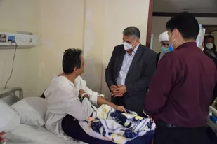حضور فرماندار و نماینده مجلس شورای اسلامی در بیمارستان بهار شاهرود+ تصاویر