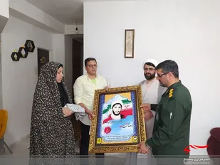 دیدار فرمانده سپاه چالوس با خانواده شهدای روحانی +تصاویر