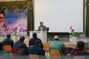فکرتقسیم بندی آمریکابه خوب وبد یک فکرمنافقانه بوده ونتیجه ای جز خسارت برای جمهوری اسلامی ایران ندارد