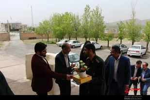 تجلیل از فرهنگیان بن