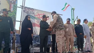 تقدیر از بسیجیان در اجتماع &laquo;جان&zwnj;فدایان ایران&raquo; در هامون