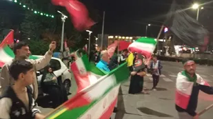 خط مقدم ما، خیابان خیابان/سنگر محکم ما، خیابان خیابان