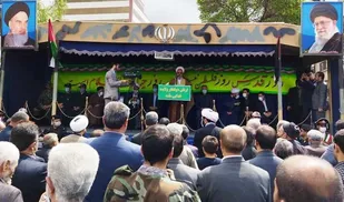 ملت ایران تحت تعالیم امام راحل و رهبری در میدان هستند