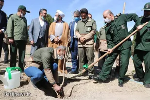 تصاویر آیین درخت کاری بمناسبت ۱۵  اسفند ماه روز درختکاری و روز پاسدار