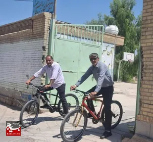 فرهنگیان با دوچرخه سواری سعی در فرهنگ سازی دارند
