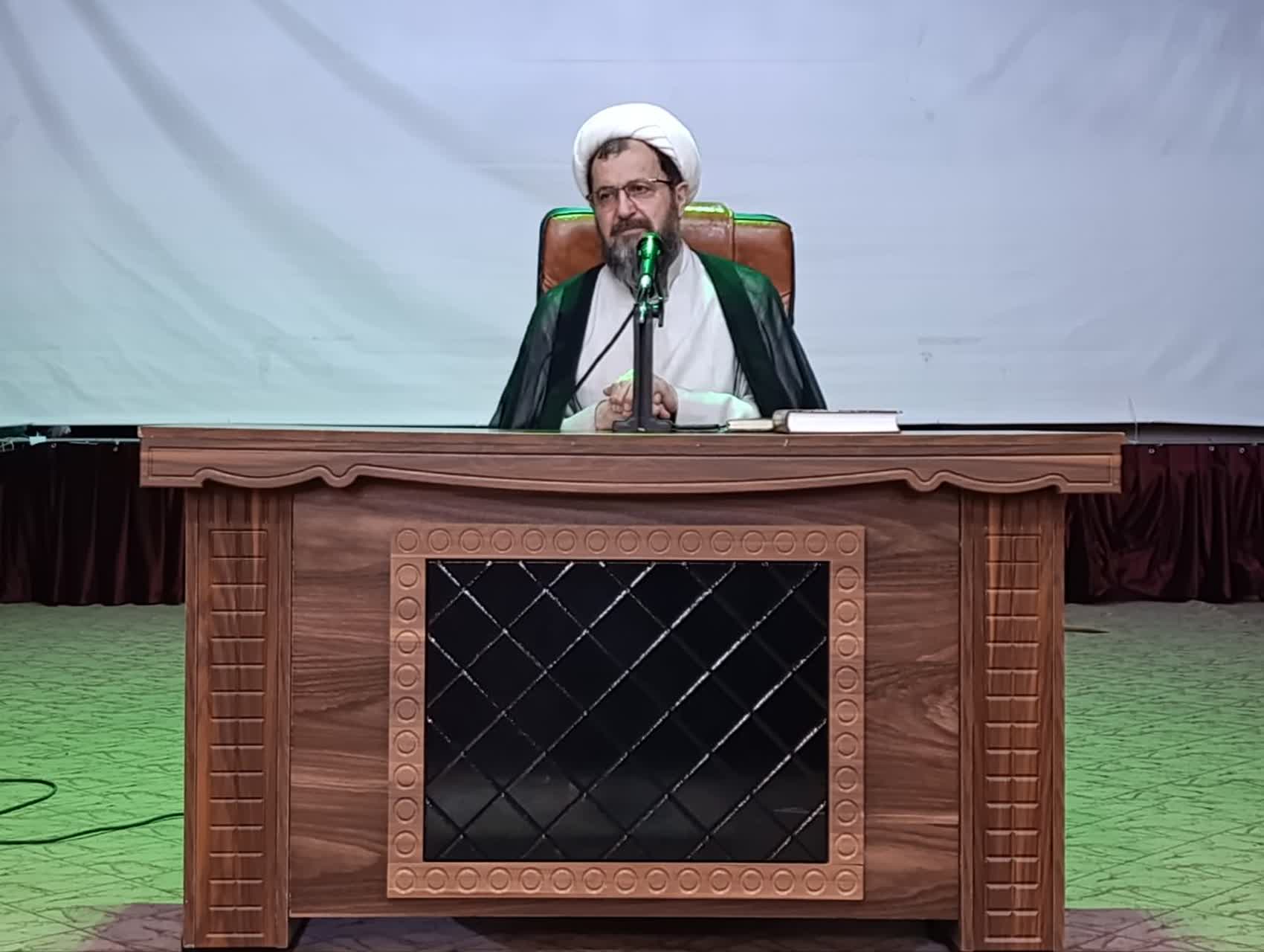 ماندگاری: جهاد تبیین و افشاگری راهکار مقابله با تحریف‌های دشمن است