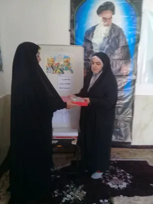 تجلیل از نخبه قرآنی در پایگاه رینب کبری شهر چلیچه