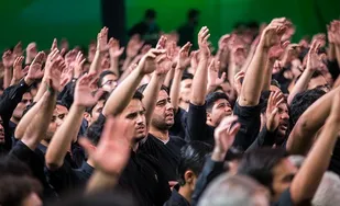لبیک هیئات مذهبی مشهد به ندای رهبری/ توزیع غذای گرم در حاشیه شهر