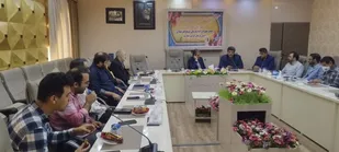 نشست صمیمانه با هنرمندان کانون&zwnj;های بسیج هنرمندان استان لرستان برگزار شد.