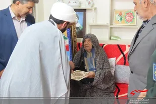 دیدار با خانواده شهید طلبه در شهر زیار