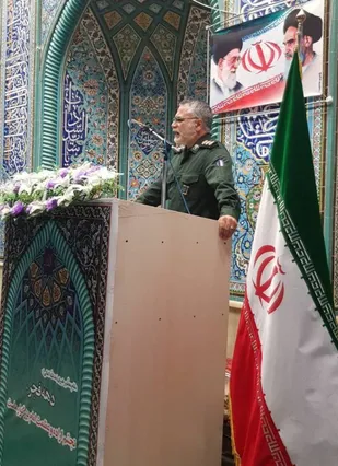 نماز جمعه از دستاوردهای بزرگ انقلاب در انسجام بخشی به جامعه است