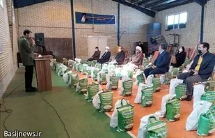 توزیع یک هزار و ۱۰۰ بسته معیشتی به نیت شهید سلیمانی در فراهان