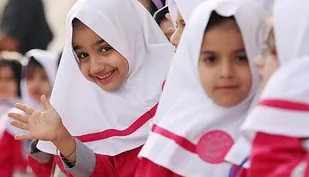 مدارس مجاز به تغییر لباس فرم دانش&zwnj;آموزان نیستند