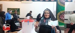 جلوه ای از حماسه حضور مردم ولایتمدار جوین در پای صندوق های رای+فیلم