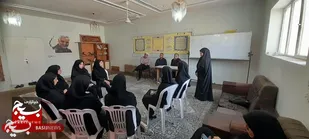 روایتی از نشست صمیمانه دختران هنرستانی در خرمشهر