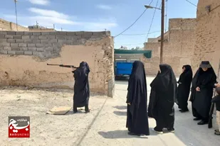 کلاس آموزش تیراندازی ویژه خواهران بسیجی سرخه برگزار شد