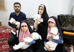 &laquo;لبخند مادری&raquo; به  چهارقلوی تهرانی اهدا شد