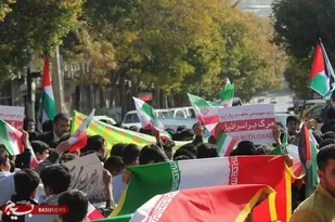 حضور با شکوه گردان های امام حسین(ع) لشکر 14 امام حسین(ع) در راهپیمایی 13 آبان در  استان اصفهان