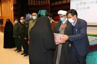 تجلیل از مادران و همسران شهدا در بام ایران