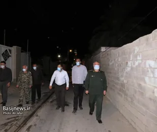 دیدار فرمانده سپاه ثار الله جزیره خارگ و هیات همراه با خانواده های شهدا  ورزمندگان