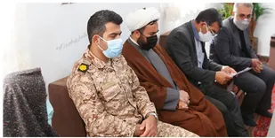 دیدار مسئولین شهرستان فیروزکوه با مادر "شهید مصیب آکو"