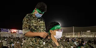 همراهی بسیج دانشجویی با مردم و کادر درمان تا شکست کرونا